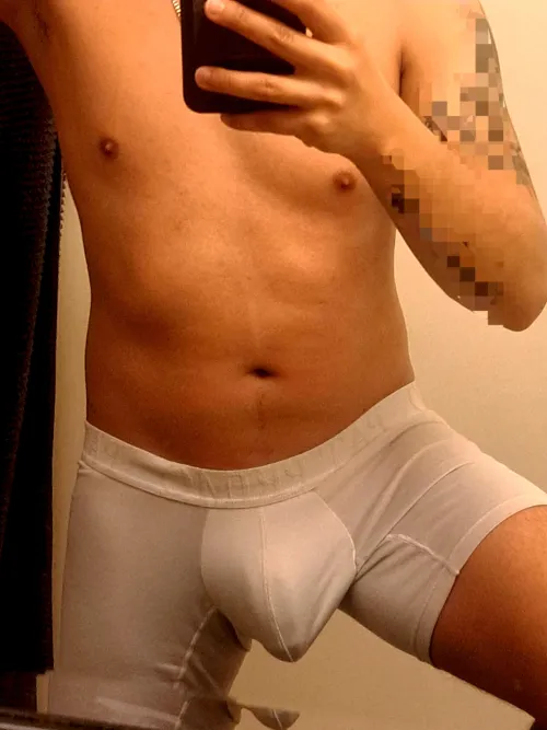 34 (M4F) kinda horny night.. any hotwife?? by vancouver_latinhung