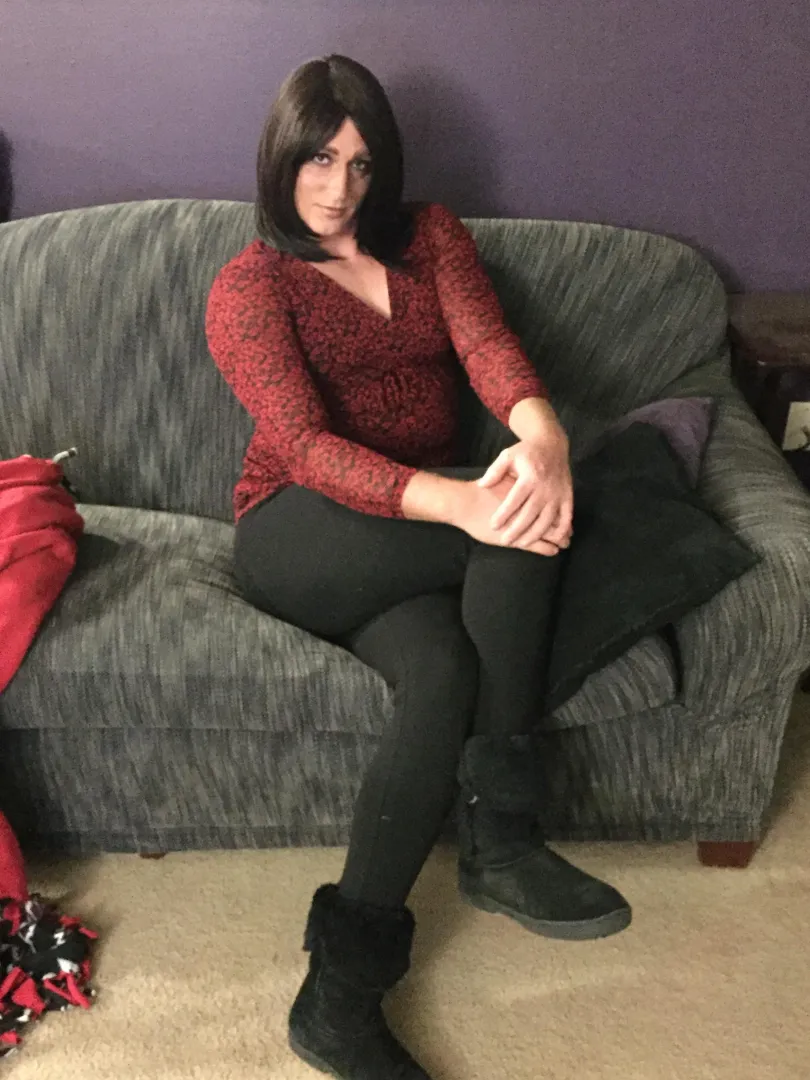 34 sissy USA. posted by redrocket3385