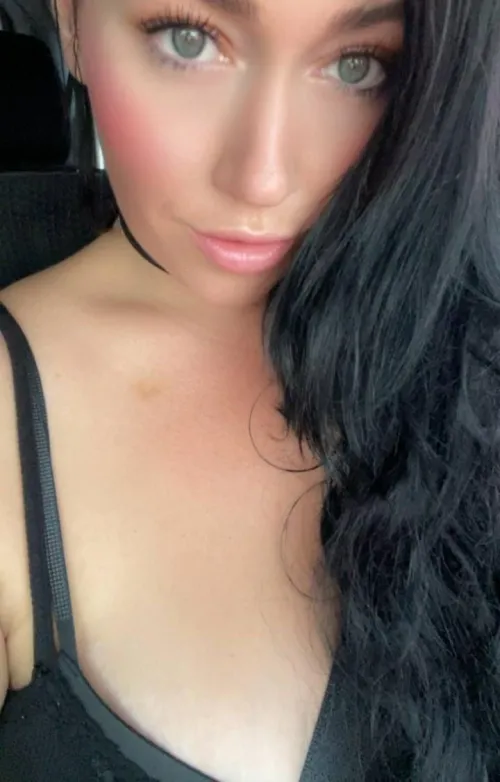 34 year old extremely horny... Would you fuck me without a condom? by TeraSkyeOnly