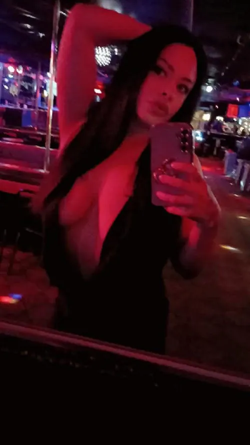 34 year old milf, just joined Reddit. Please be kind. by BaileyMilkMaid