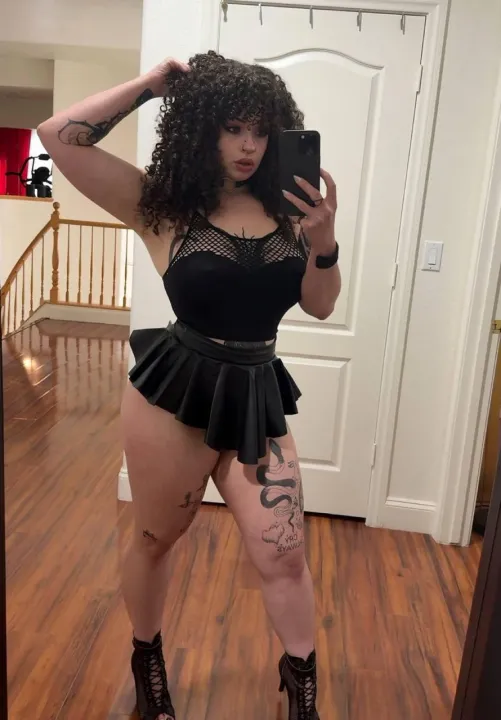 [34/31][MF4M][San Antonio] My hubby wants to share me with a bull who can make me cum by GlitteringAd9147