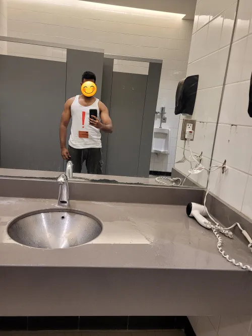 [34m4mf] Searching for a compatible hotwife - Toronto/Mississauga by unlikely_hero7998