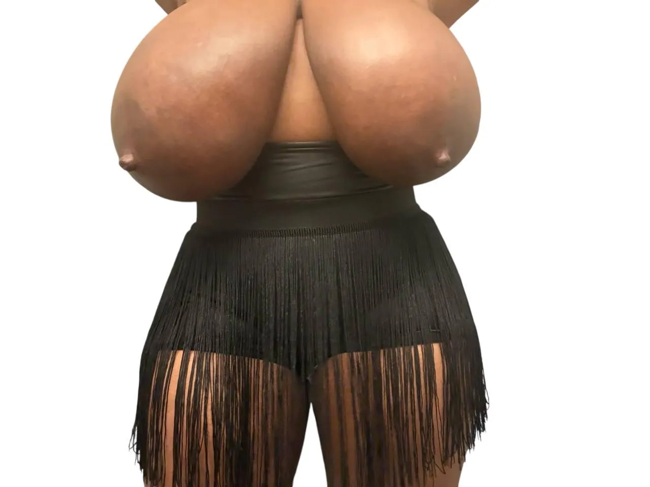 34P posted by MyRoundTitties