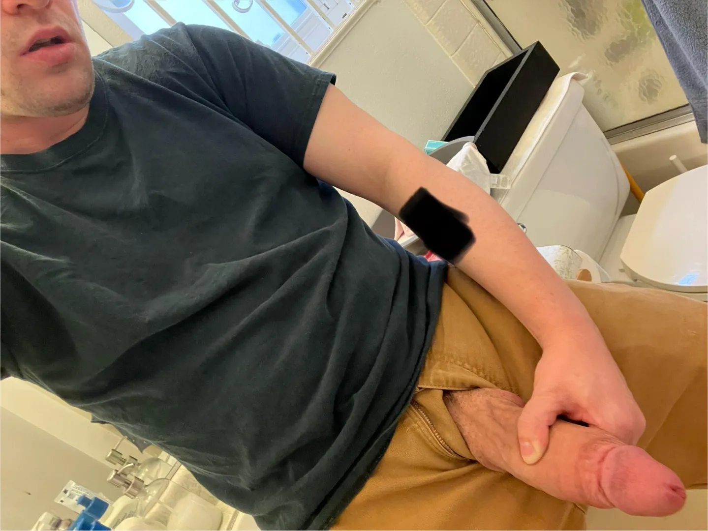 35 curious, horny posted by gladiatorwatermelon