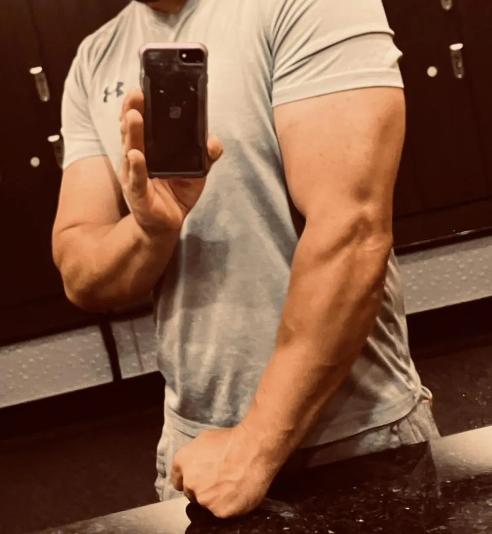 35 M4F Bozeman - Comfortable in life but missing physical touch. Is there a woman out there who relates? posted by Fast-Ad-632