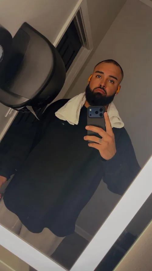 35 [m4f] #north atlanta Latino male seeking a FWB by DataOdd9172