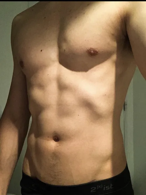 35 [M4M] Blow you under your desk while you WFH today by Lonely-Swimmer-2020