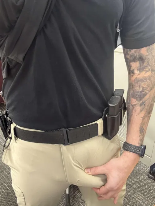 (35) Nowhere to go but out from here by UnitedAirlines42069