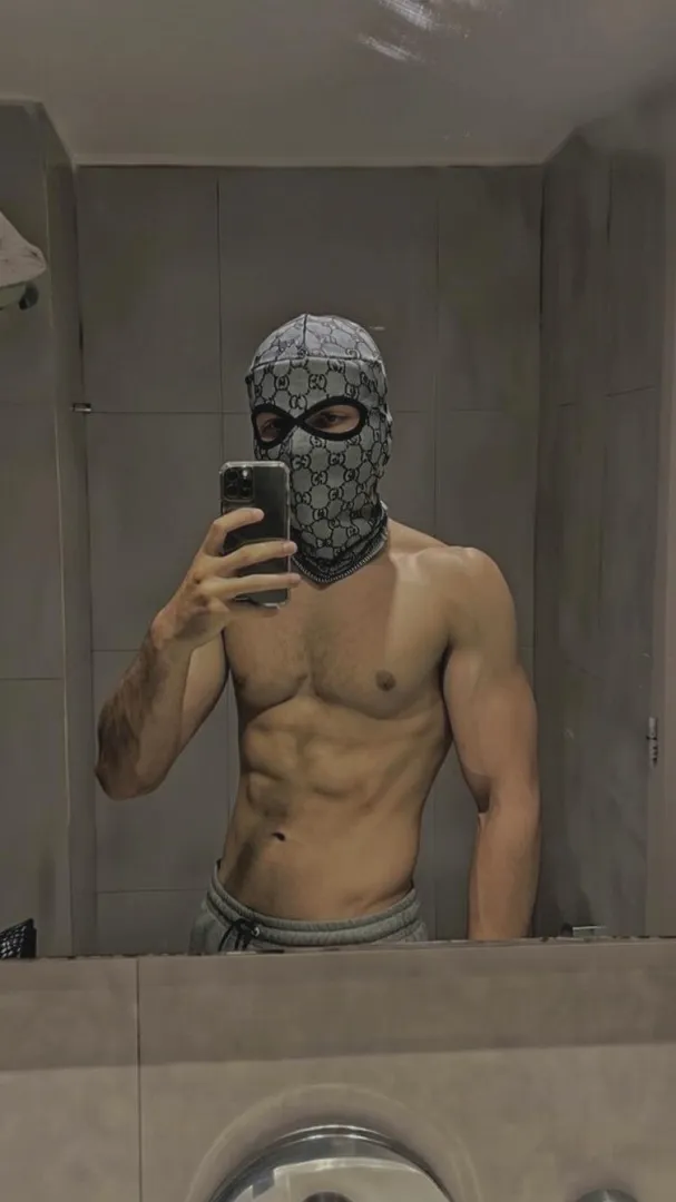 35 yo straight single Taino posted by Correct_Evidence_510