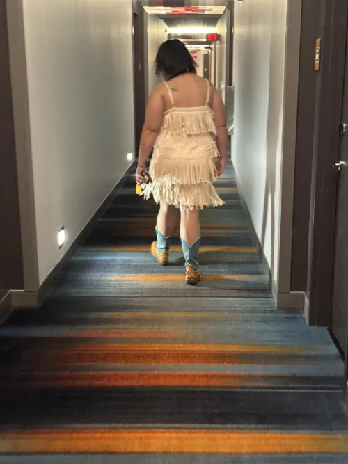 35/36 MF looking for a couple with hung male to meet us at a bar in the stockyards we are new to this. by RamDuallyGirl