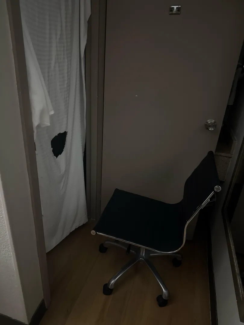 35CD - Tinton Falls hotel room gloryhole - drain your cock with no recip back for me posted by SubThroatNJ