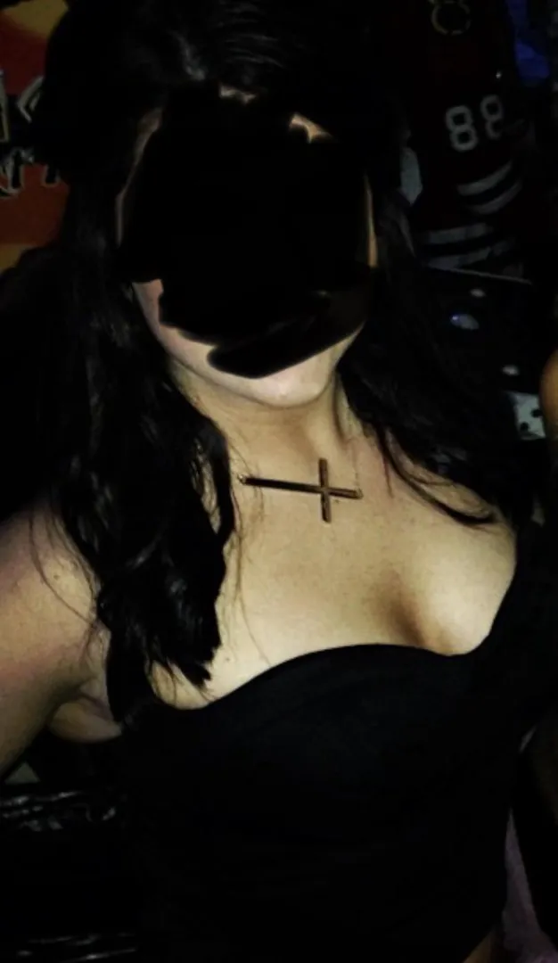 35F/37M. MF/MF-F. Wife run account ❤️ posted by Low_Revolution3643