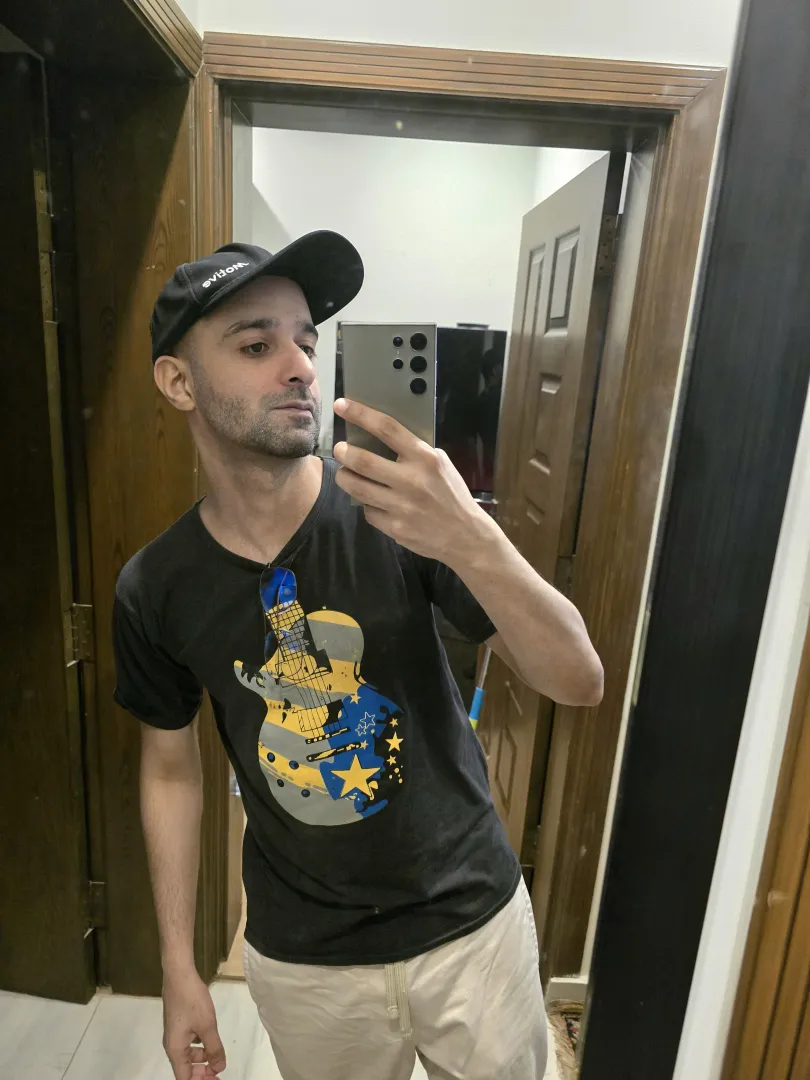 36 today and gay. Looking for bromance and romance. posted by ComfortableLime2922