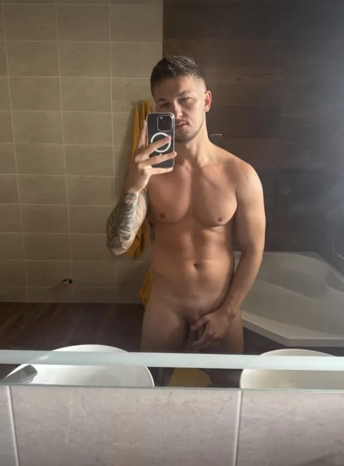 [36] who‘s joining by Daddy-Fit1989