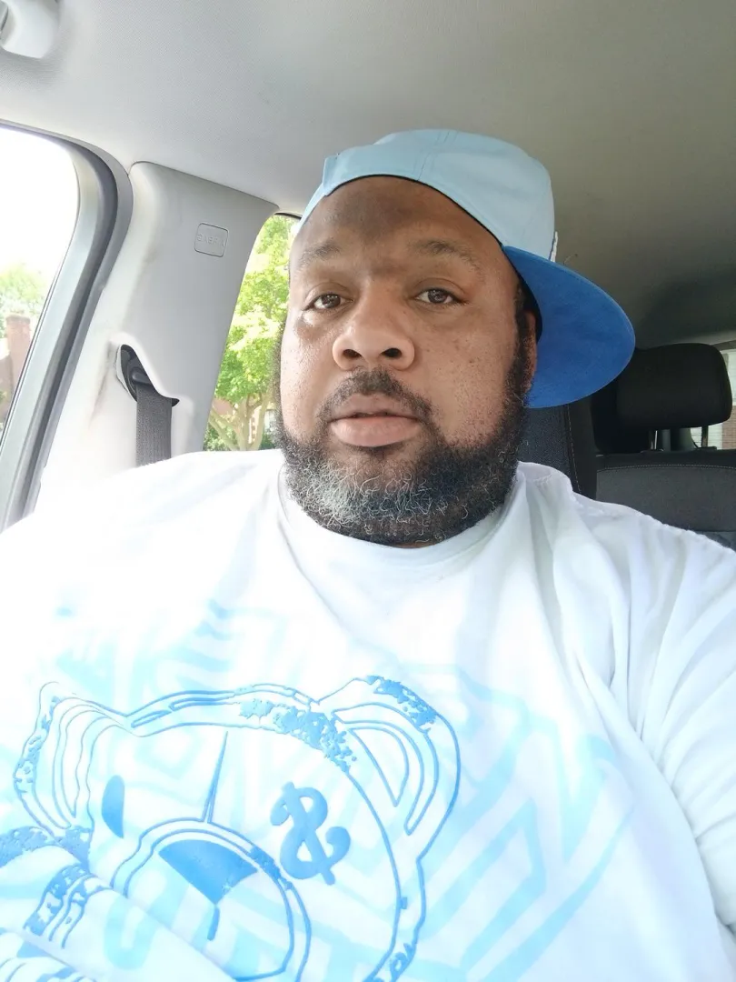 37 m Detroit posted by Basic_Stranger_6132