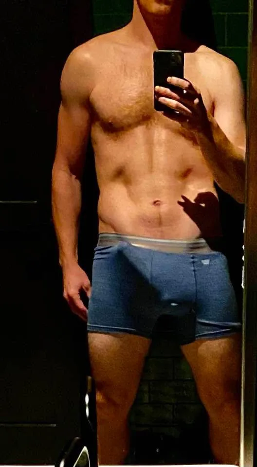 37 [M4FM] NYC - Athletic and experienced looking for some fun posted by aswick9393
