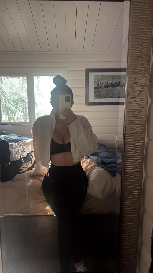 37 (MF4F) come cuddle with us posted by Icy-Fan4280