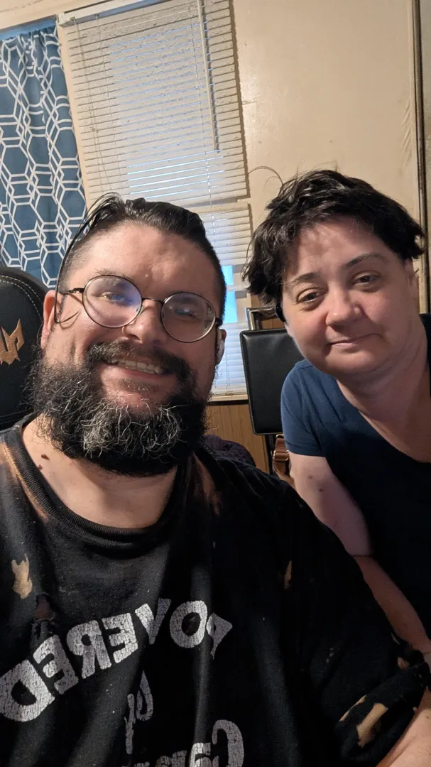 38/45 [MF4MF/F] #Springfield pansexual stoner couple seeking fuck buddies posted by dagaroth_ragnerok