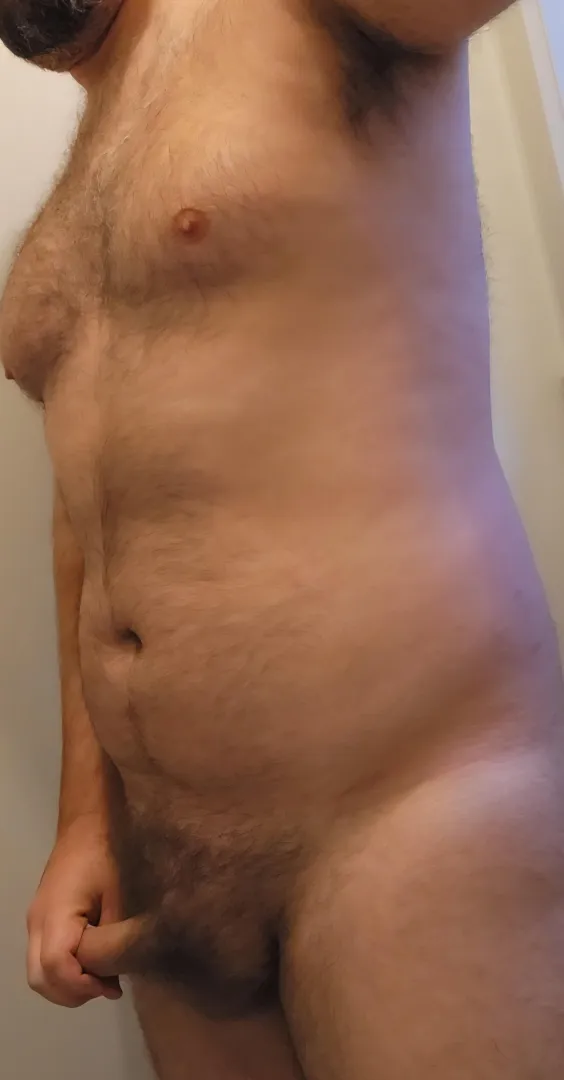 [39] extra musky this morning... come take a sniff  posted by Slow_Comparison8314