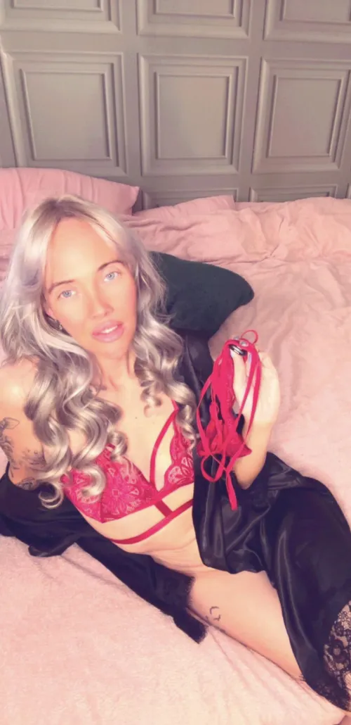 39yo milf likes fun vibes by WittyKangaroo677