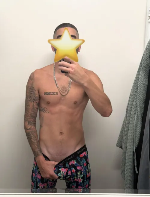 40 M visiting Portsmouth for work in a few weeks. Hoping to have some fun at my hotel while I'm in town by Plus-Panic2147