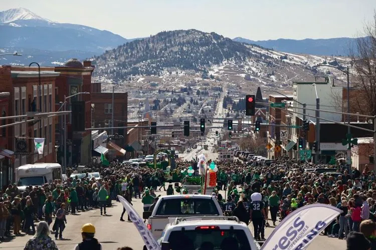 40 M4F or MF Butte - St Paddy’s week by Shoddy-Enthusiasm499