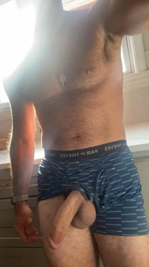 40 M4F- traveling in town tonight. Staying right at the convention center. by Weak-Watch-3785