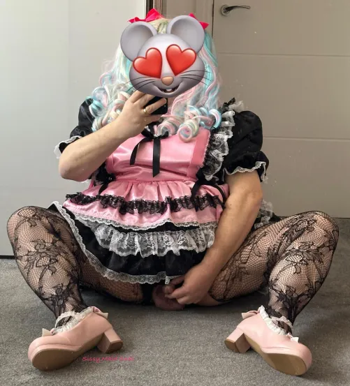 41 [S4A] Online Only - No Host Required. South East Sissy Looking For A Mistress / Mommy, Master / Daddy or a dominant Sissy. by SissySuki