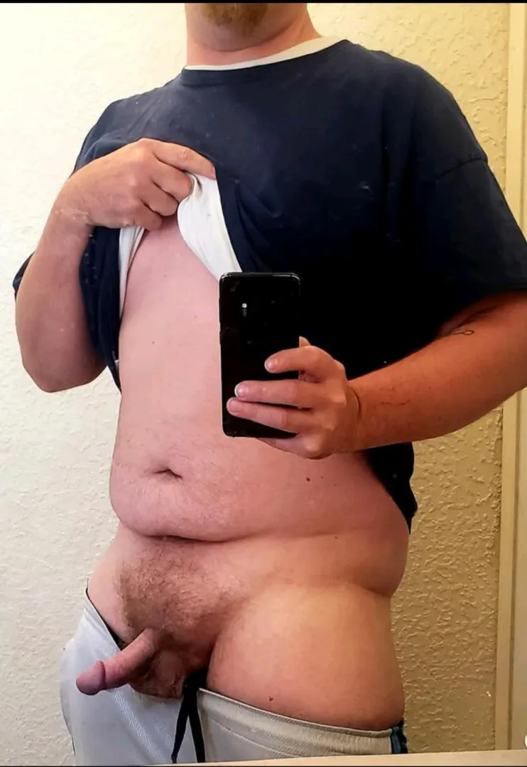 (41)One day you wake up and finally embrace the DadBod posted by thiccnessislife84