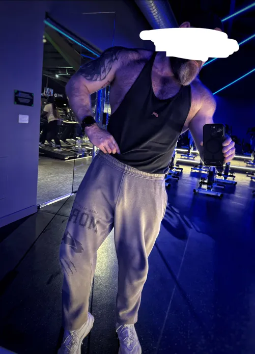 42 [M4F] #Leeds #UK - Dominant older man seeking younger female friend or couple for long term exploration by MaidenIron83