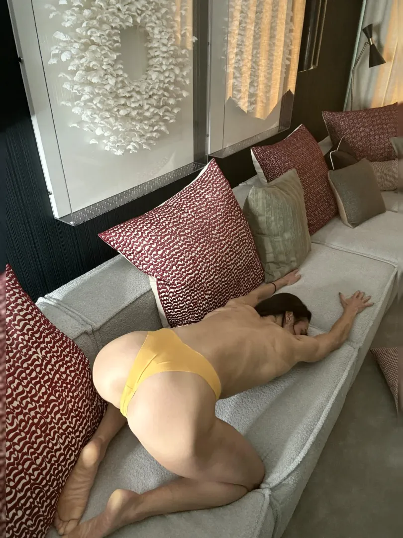 42 year old mom not holding anything back, smash or nah? posted by aliasxoxo