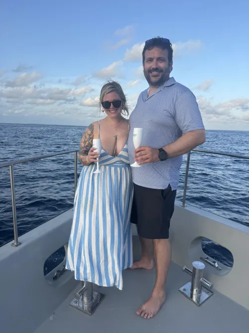 42/33 [MF4MF] #Newark looking for another couple to get drinks with any maybe more tonight. by General-Ad9703