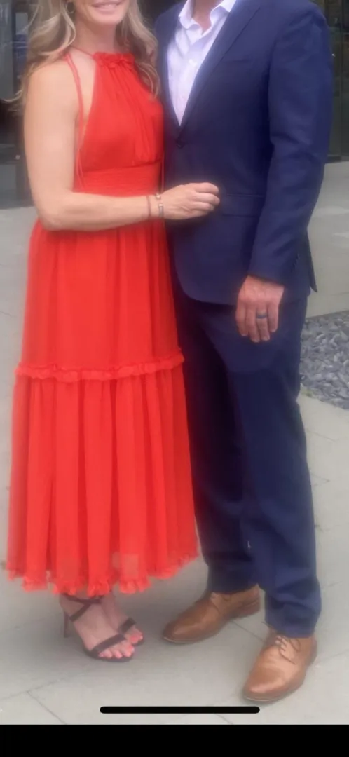 [42/39][MF4MF][Richmond] Sexy, classy couple looking for other fun sexy couples posted by Fabulous-Energy-8345