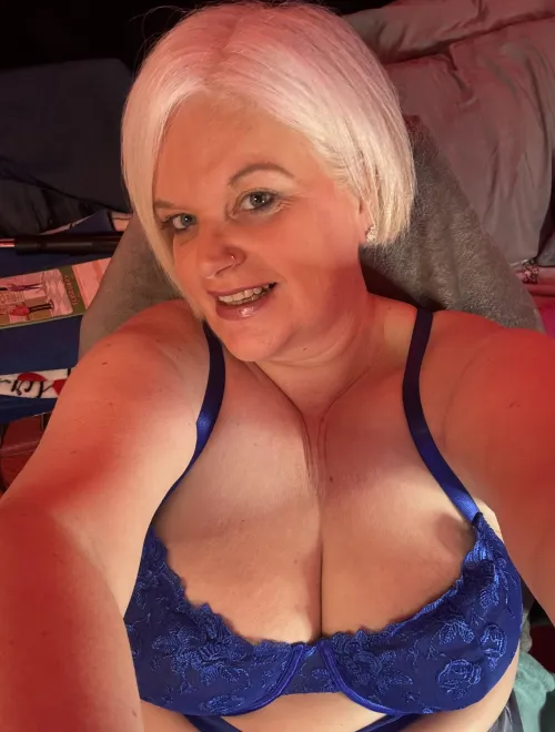 42DD by BigboobsChazza