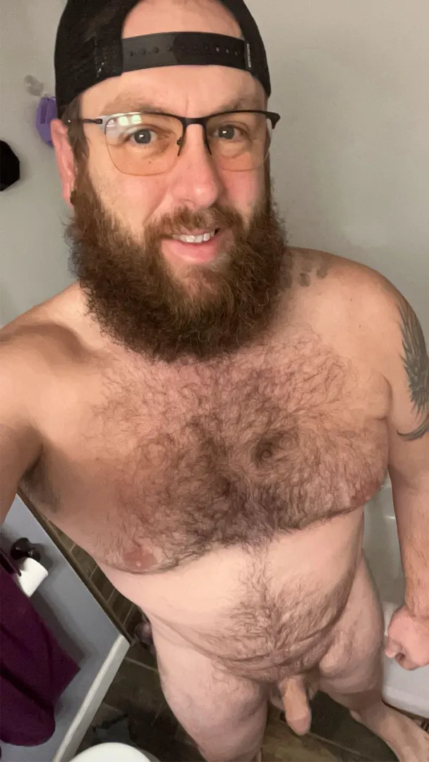 (42)[m] so glad to be home and comfortable posted by bigdaddybear83