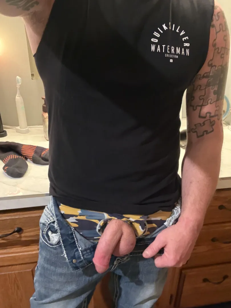(43) Missouri dad just hanging out posted by Fitswell82