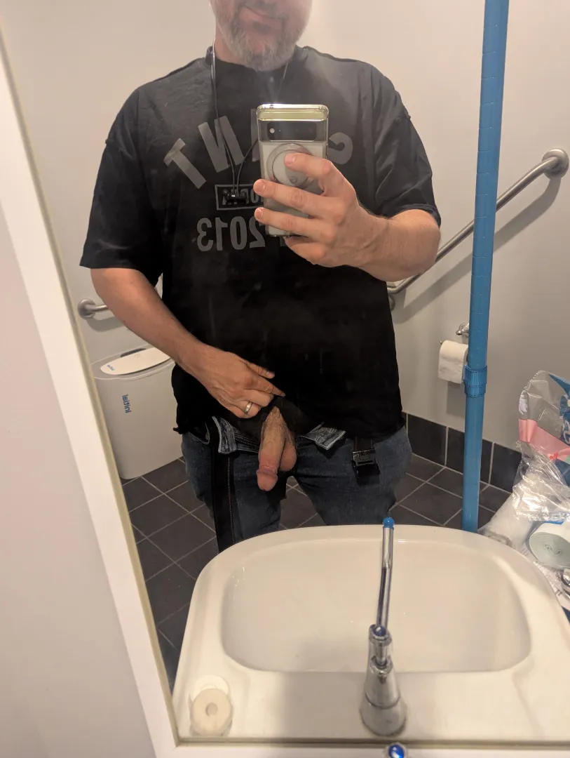 (43) Was debating whether to post pics today after I spilled an entire coffee on my pants. What the hell, might as well posted by New_Way4844