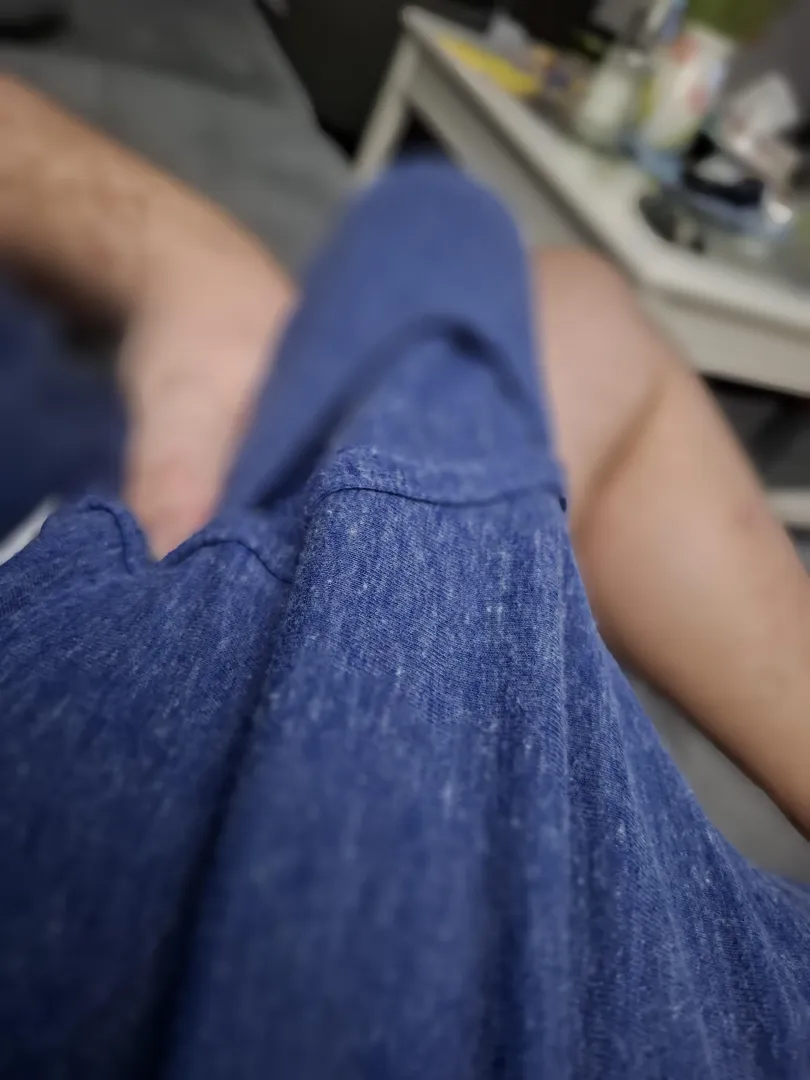 (44) alone and horny after shift posted by thebigsmooth4321