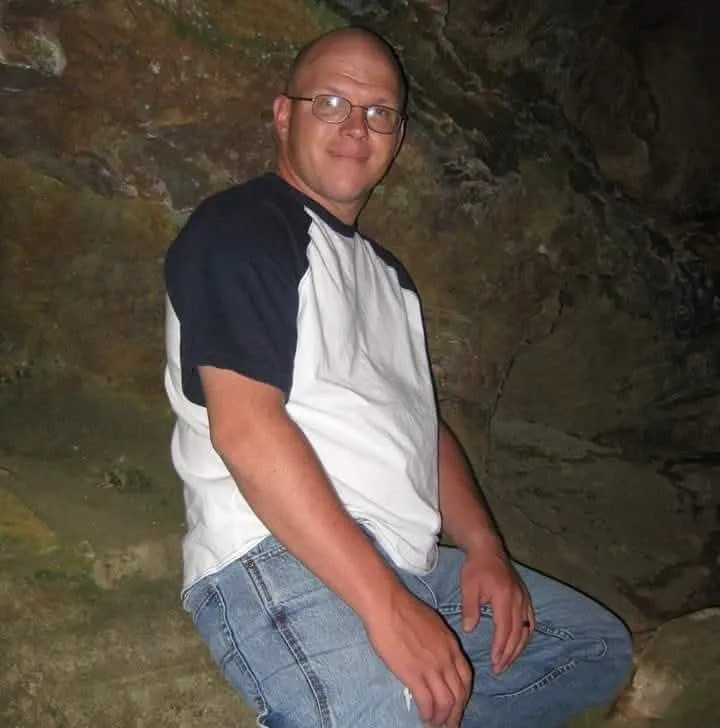 44 m from flint, looking for pussy to eat, anyone interested? posted by luv2giveoral79