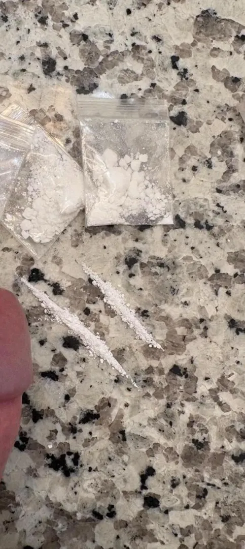 45M Hey come do a line with me! ❄️ posted by Stunning_Jump_439