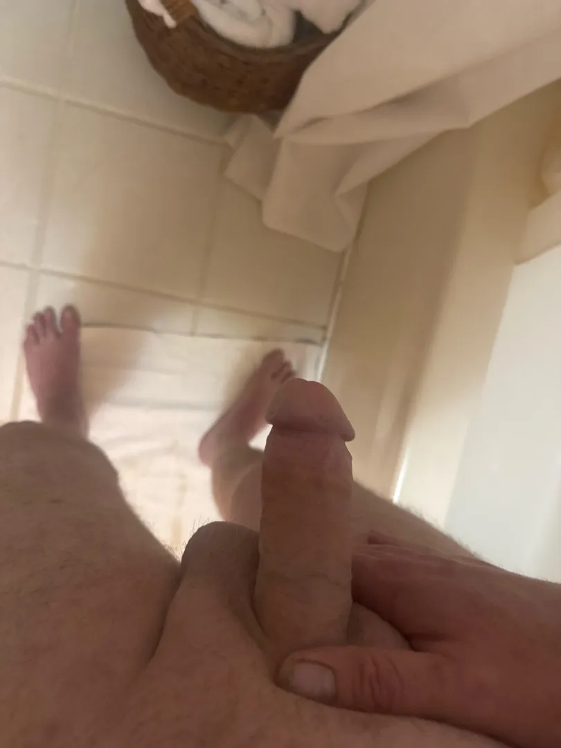 [47] Fixing to grab a shower posted by bassman714