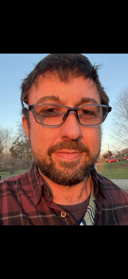 47 [M4F] #Louisville, KY Area - Seeking Younger F (18+) For Fun, Adventure, NSA, Discreet, IRL by ALouisvilleGuy