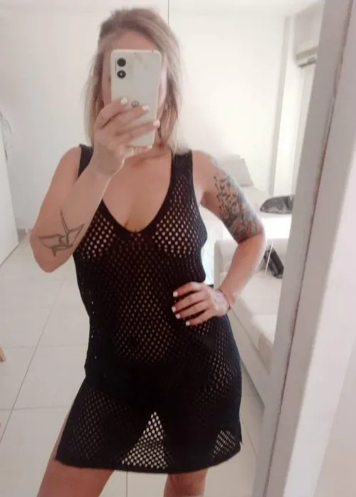 47F I may be married, but I still crave cock like I’m single by Repulsivesmile21