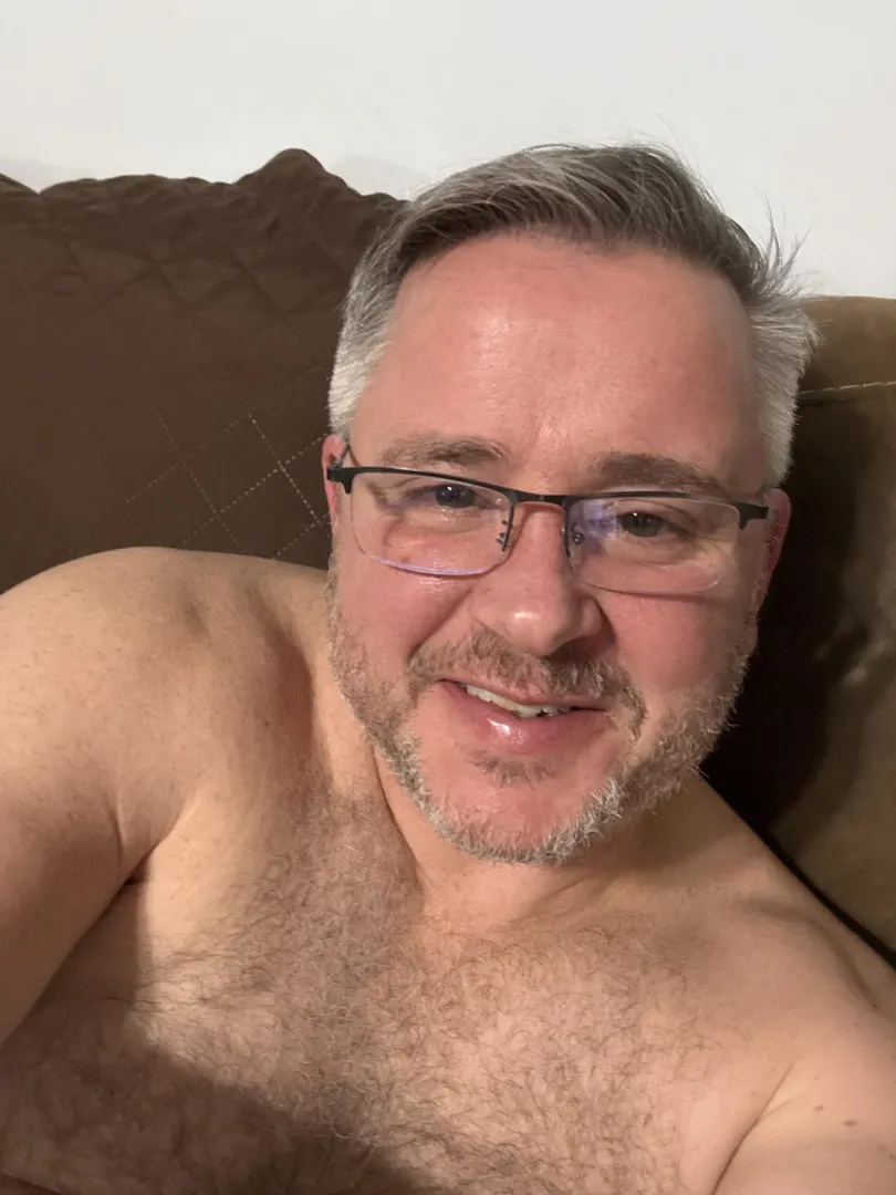 48 MWM looking for Stag/Vixen or cuckold couple (Fayette County) posted by Hot-Flamingo6736