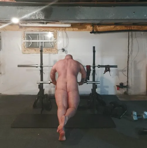 (48) Would you join me for a workout?  by cdnbeefydaddybear