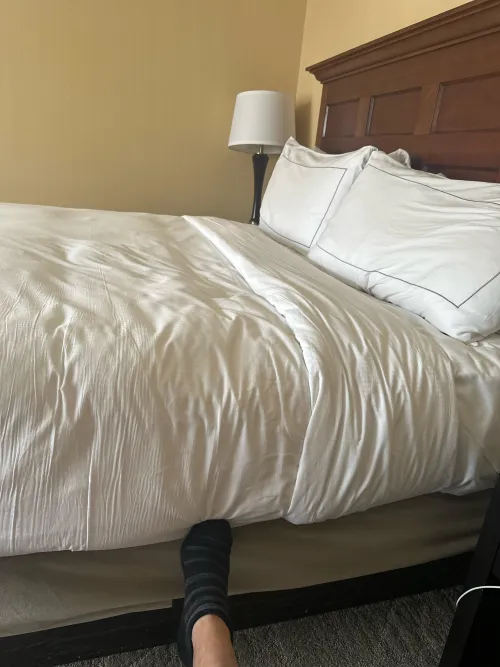 49[M4F/FF/FM] Ohare/rosemont hotel.  Tues/weds.  Discrete by [deleted]