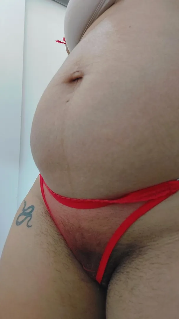 5 months pregnant and my belly button is already popping out posted by Ambitious_Motor2513