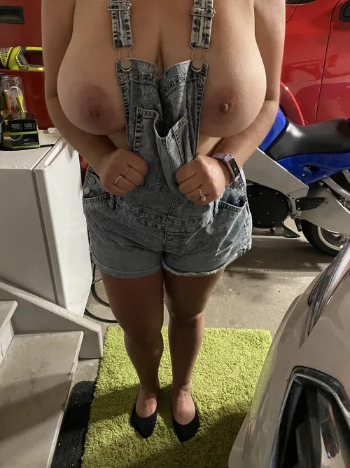 51yo wifey in Colorado. Love just wearing my overalls! by h2whoa1977