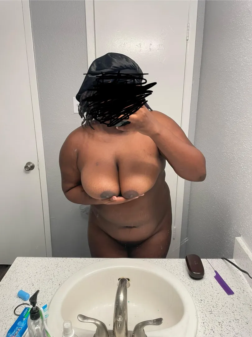 5’2 and chubby, am I your type? posted by SecretlySecret-_