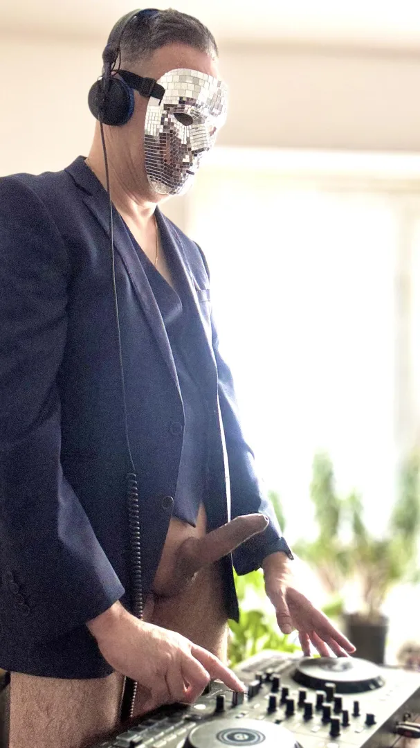 (52) Being a DJ is hard posted by Late_Celebration_868